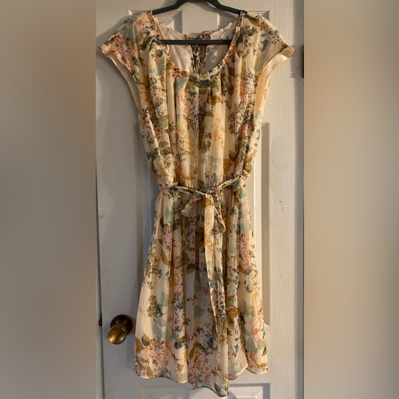 LC Lauren Conrad Dresses & Skirts - ✨NWT✨ Floral Tie Dress
